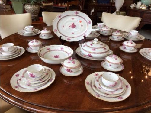 HEREND "CHINESE BOUQUET" RASPBERRY SERVICE FOR 8 REG. $4500 PRICED TO SELL $3695 (ASSORTED SERVE PIECES SOLD SEPARATELY)