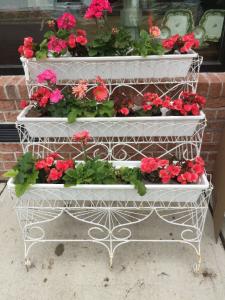 ENGLISH ANTIQUE TIERED PLANT STAND $395