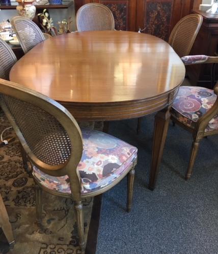 OVAL DINING ROOM TABLE (2 LEAVES) W/ 8 FRENCH STYLE CHAIRS 42"W X 66"L X 29.5"H REG $795 ON SALE NOW $395