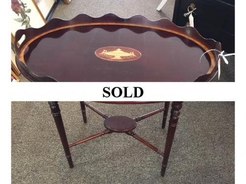 MAHOGANY OVAL TRAY TABLE W/ INLAY 26"W X 17"D X 24"H $275