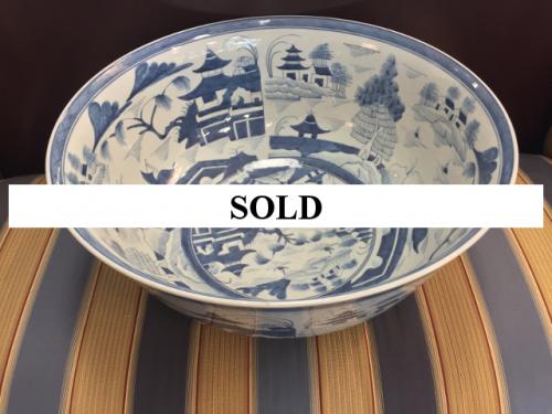 CENTER TABLE LARGE CHINESE BLUE/WHITE BOWL $295