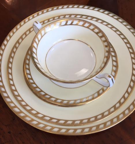 LOT MINTON GOLD/WHITE CHINA $195